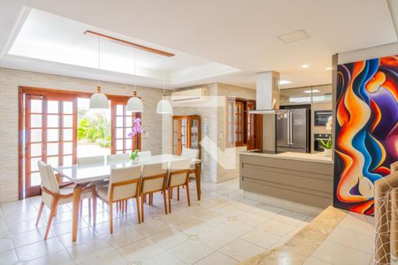 Casa à venda com 272m², 4 quartos e 3 vagasCozinha e Área de Serviço