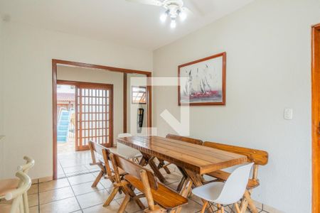Casa à venda com 272m², 4 quartos e 3 vagasChurrasqueira