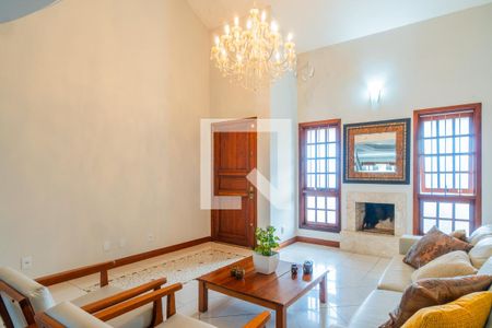 Casa à venda com 272m², 4 quartos e 3 vagasSala