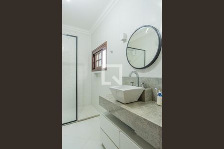 Casa à venda com 272m², 4 quartos e 3 vagasBanheiro Social 1