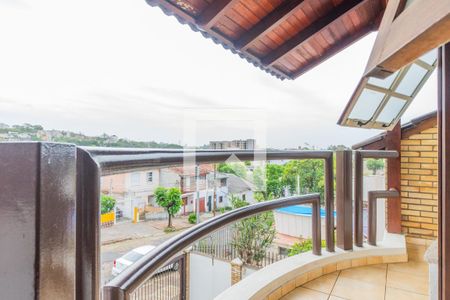 Casa à venda com 272m², 4 quartos e 3 vagasVaranda da Suíte