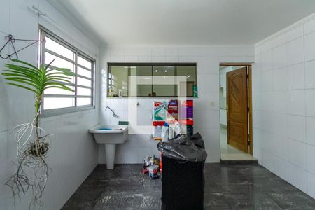 Casa à venda com 200m², 3 quartos e 3 vagasÁrea de Serviço