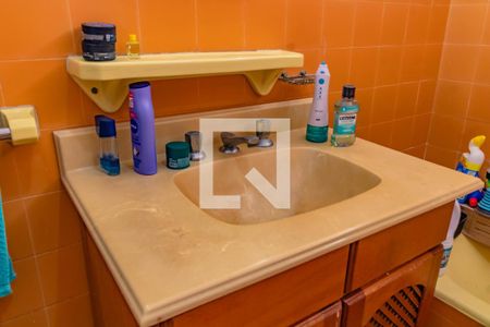 Casa à venda com 280m², 3 quartos e 3 vagasBanheiro 2