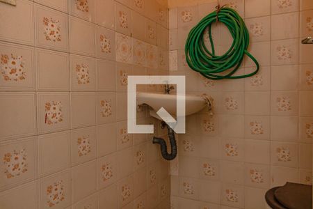 Casa à venda com 280m², 3 quartos e 3 vagasBanheiro de Serviço