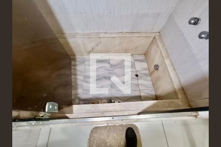 Apartamento à venda com 200m², 4 quartos e 2 vagasSuíte banheiro 