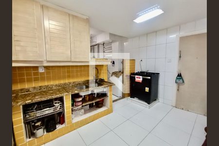 Apartamento à venda com 200m², 4 quartos e 2 vagasCopa / Cozinha 