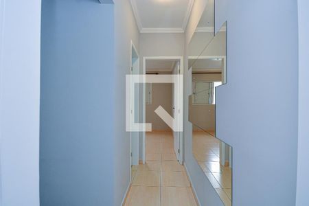 Casa para alugar com 65m², 2 quartos e 1 vaga Casa para alugar com 65m², 2 quartos e 1 vagaCorredor