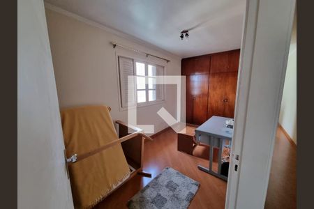Casa à venda com 176m², 4 quartos e 2 vagas Casa à venda com 176m², 4 quartos e 2 vagasEscritório