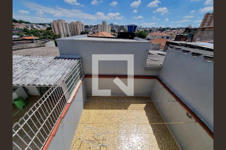 Casa à venda com 176m², 4 quartos e 2 vagas Casa à venda com 176m², 4 quartos e 2 vagasFundos