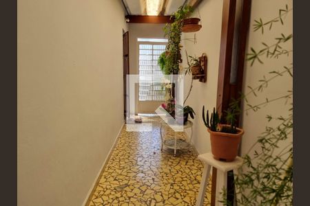 Casa à venda com 176m², 4 quartos e 2 vagas Casa à venda com 176m², 4 quartos e 2 vagasÁrea Externa