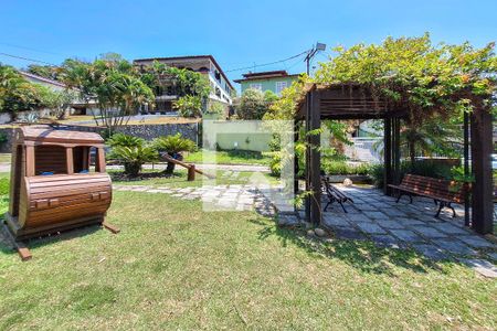 Casa de condomínio à venda com 260m², 4 quartos e 3 vagasÁrea comum