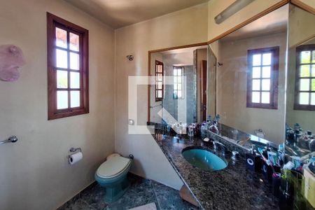 Casa de condomínio à venda com 260m², 4 quartos e 3 vagasBanheiro da Suíte