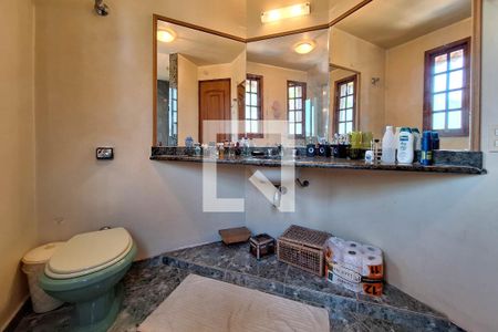 Casa de condomínio à venda com 260m², 4 quartos e 3 vagasBanheiro da Suíte