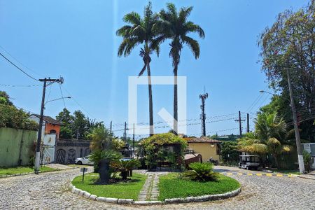 Casa de condomínio à venda com 260m², 4 quartos e 3 vagasFachada e portaria