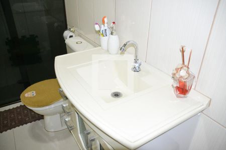 Casa à venda com 119m², 2 quartos e 2 vagasBanheiro