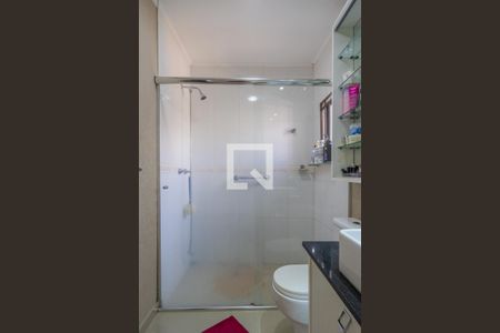 Casa à venda com 220m², 3 quartos e 3 vagasSuíte