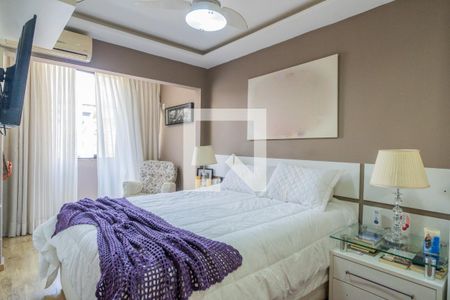 Casa à venda com 220m², 3 quartos e 3 vagasSuíte