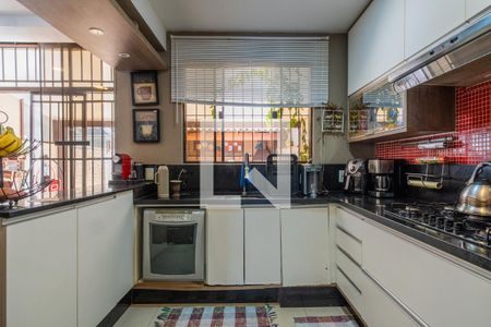 Casa à venda com 220m², 3 quartos e 3 vagasCozinha