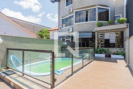 Casa à venda com 220m², 3 quartos e 3 vagasÁrea Externa