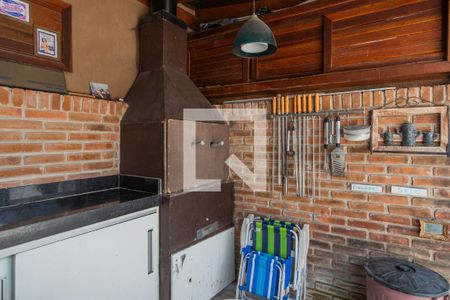 Casa à venda com 220m², 3 quartos e 3 vagasCobertura