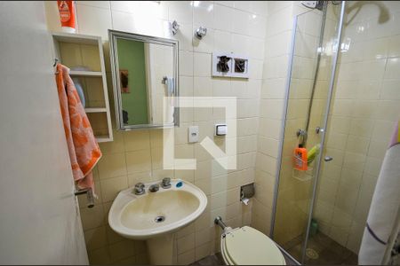 Apartamento à venda com 93m², 3 quartos e 2 vagasBanheiro Social
