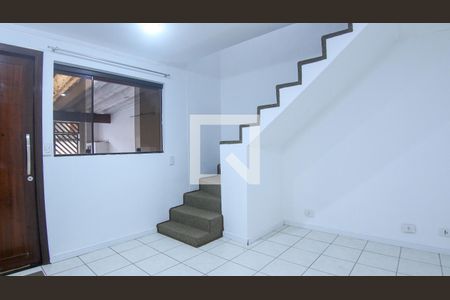 Sala de casa à venda com 3 quartos, 80m² em Conjunto Residencial Sitio Oratório, São Paulo