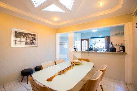 Casa à venda com 350m², 3 quartos e 2 vagasCopa