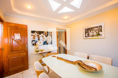 Casa à venda com 350m², 3 quartos e 2 vagasCopa