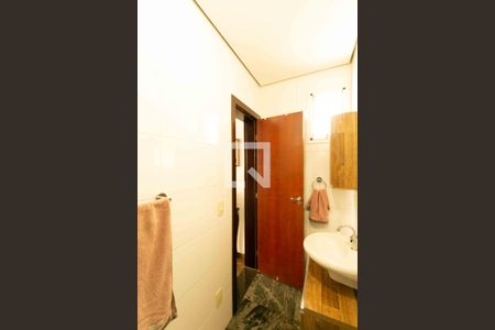 Apartamento à venda com 121m², 4 quartos e 2 vagas Apartamento à venda com 121m², 4 quartos e 2 vagasBanheiro da Suíte