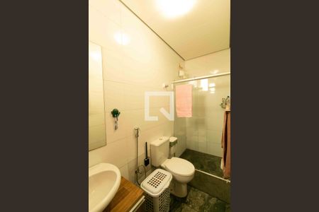 Apartamento à venda com 121m², 4 quartos e 2 vagas Apartamento à venda com 121m², 4 quartos e 2 vagasBanheiro da Suíte