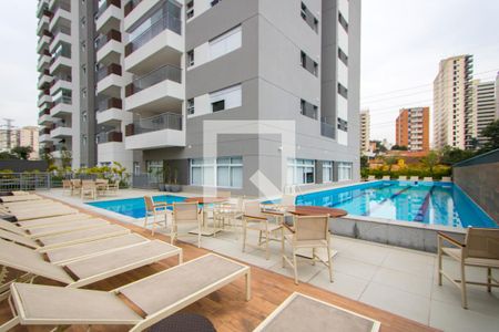 Apartamento à venda com 113m², 3 quartos e 2 vagas Apartamento à venda com 113m², 3 quartos e 2 vagasÁrea comum - Piscina