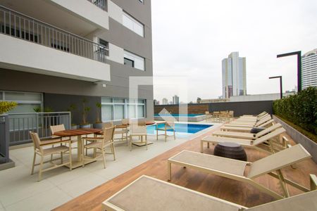 Apartamento à venda com 113m², 3 quartos e 2 vagas Apartamento à venda com 113m², 3 quartos e 2 vagasÁrea comum - Piscina