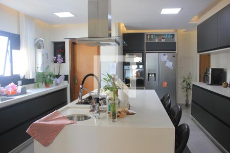 Apartamento à venda com 170m², 3 quartos e 2 vagasCozinha