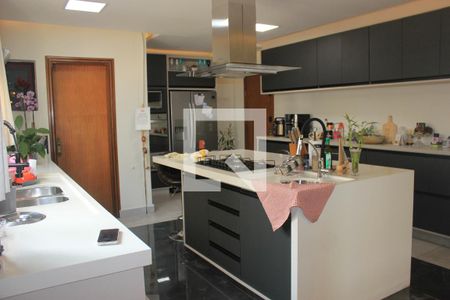 Apartamento à venda com 170m², 3 quartos e 2 vagasCozinha