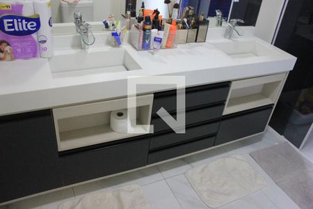 Apartamento à venda com 170m², 3 quartos e 2 vagasBanheiro da Suíte 3