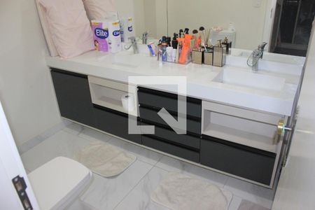 Apartamento à venda com 170m², 3 quartos e 2 vagasBanheiro da Suíte 3