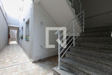 Apartamento à venda com 32m², 1 quarto e sem vagaEscada / Entrada