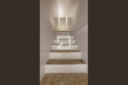 Studio para alugar com 33m², 1 quarto e sem vagaEscada