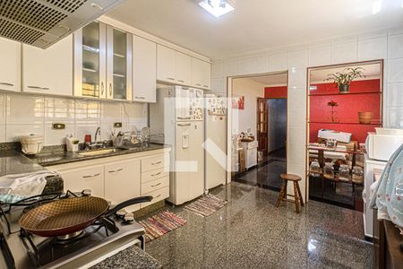 Casa à venda com 172m², 4 quartos e 3 vagas Casa à venda com 172m², 4 quartos e 3 vagasCozinha