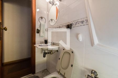 Casa à venda com 172m², 4 quartos e 3 vagas Casa à venda com 172m², 4 quartos e 3 vagasLavabo