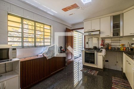 Casa à venda com 172m², 4 quartos e 3 vagas Casa à venda com 172m², 4 quartos e 3 vagasCozinha