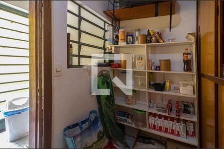 Casa à venda com 172m², 4 quartos e 3 vagas Casa à venda com 172m², 4 quartos e 3 vagasDespensa