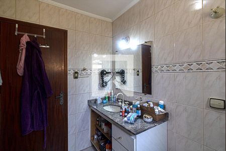 Casa à venda com 172m², 4 quartos e 3 vagas Casa à venda com 172m², 4 quartos e 3 vagasBanheiro da Suíte 1