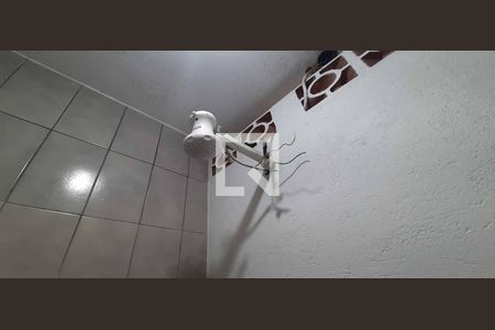 Banheiro de apartamento para alugar com 1 quarto, 20m² em Quitaúna, Osasco