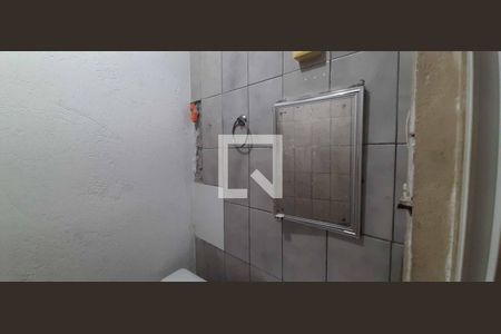 Banheiro de apartamento para alugar com 1 quarto, 20m² em Quitaúna, Osasco