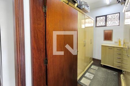 Casa de condomínio à venda com 590m², 4 quartos e 6 vagas Casa de condomínio à venda com 590m², 4 quartos e 6 vagasSuíte