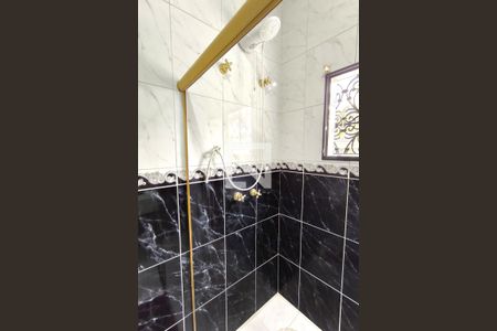 Casa de condomínio à venda com 590m², 4 quartos e 6 vagas Casa de condomínio à venda com 590m², 4 quartos e 6 vagasBanheiro da Suíte 3