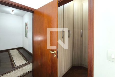 Casa de condomínio à venda com 590m², 4 quartos e 6 vagas Casa de condomínio à venda com 590m², 4 quartos e 6 vagasSuíte 2