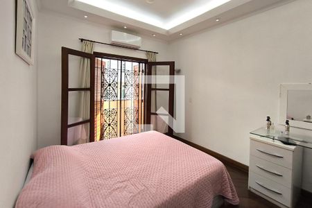 Casa de condomínio à venda com 590m², 4 quartos e 6 vagas Casa de condomínio à venda com 590m², 4 quartos e 6 vagasSuíte 3