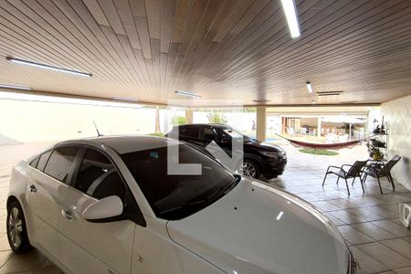 Casa de condomínio à venda com 590m², 4 quartos e 6 vagas Casa de condomínio à venda com 590m², 4 quartos e 6 vagasGaragem